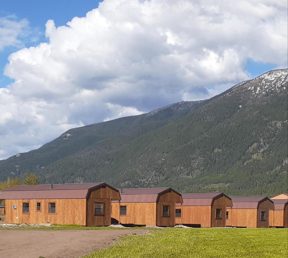 Glacier Acres Guest Ranch Motel Columbia Falls Dış mekan fotoğraf